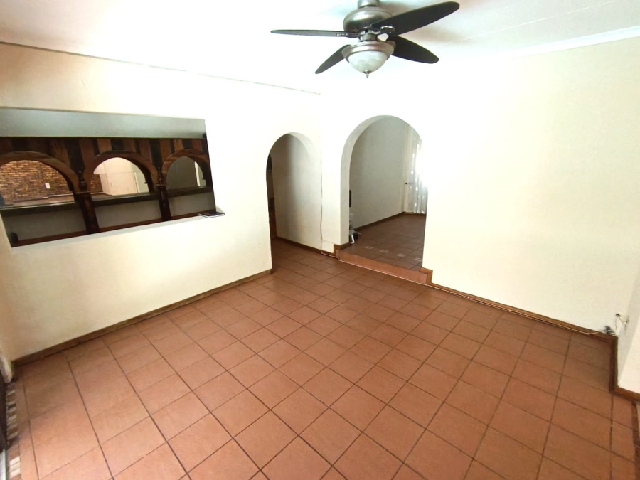 5 Bedroom Property for Sale in Safari Gardens North West